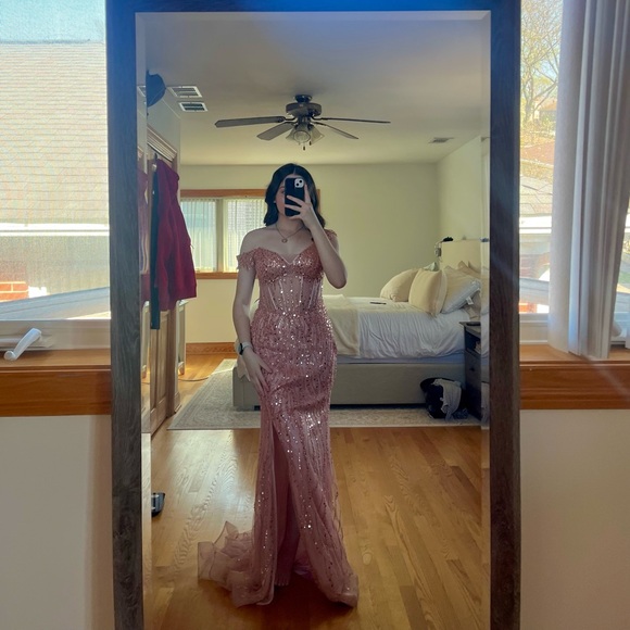 Worn once for about 4 hours-great condition. PRICE IS NEGOTIABLE!!! - Picture 2 of 4